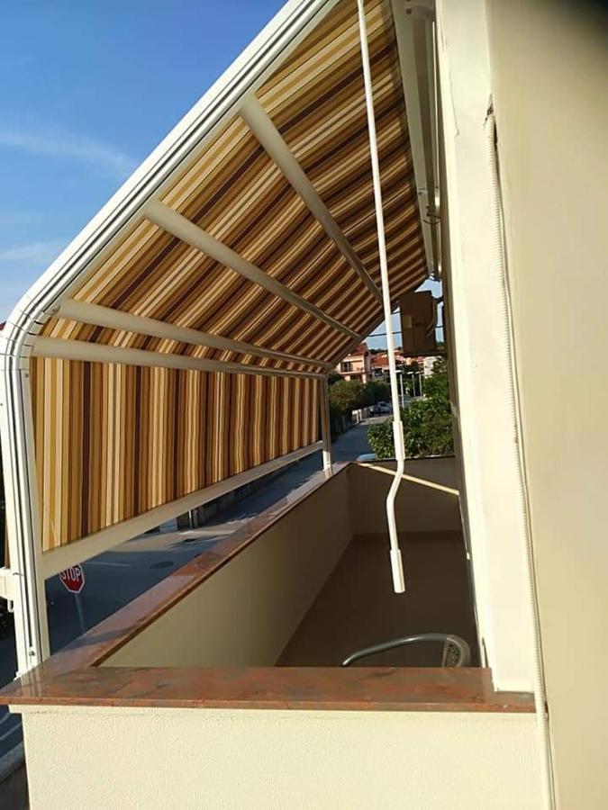 Apartmani Eva 扎达尔 外观 照片