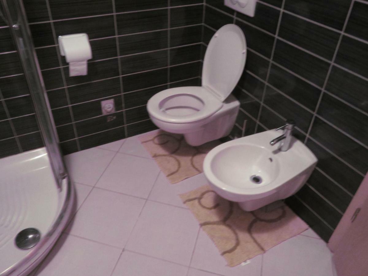 Apartmani Eva 扎达尔 外观 照片